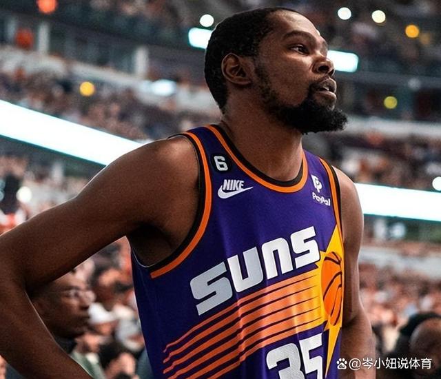 九游-反败为胜引发热议！，杜兰特在美国队比赛中持续失利观众掌声雷动的简单介绍