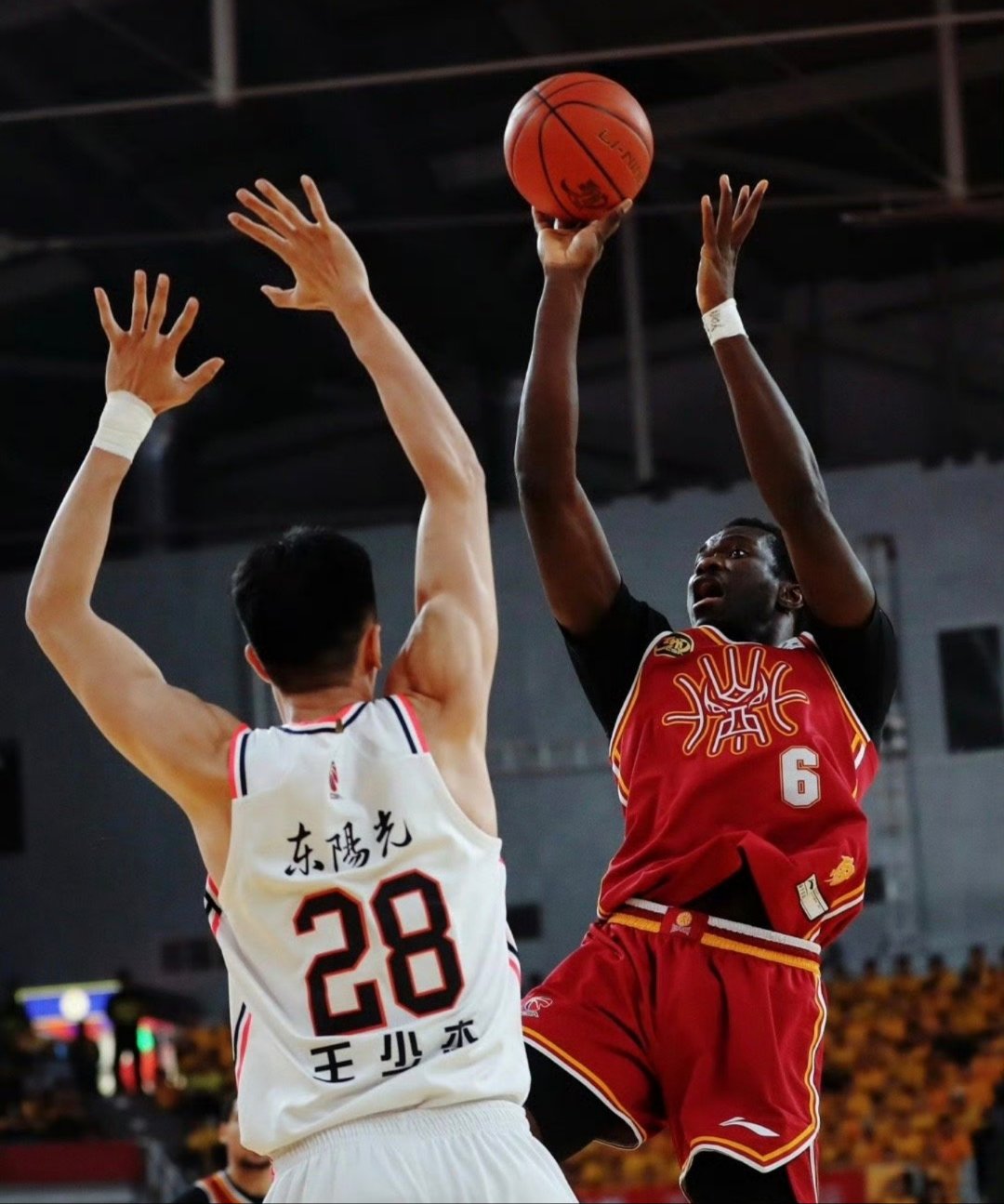 J9-今晚巴塞罗那备战CBA季后赛，调整名单细节曝光，震撼外界，球队文化再被提及的简单介绍