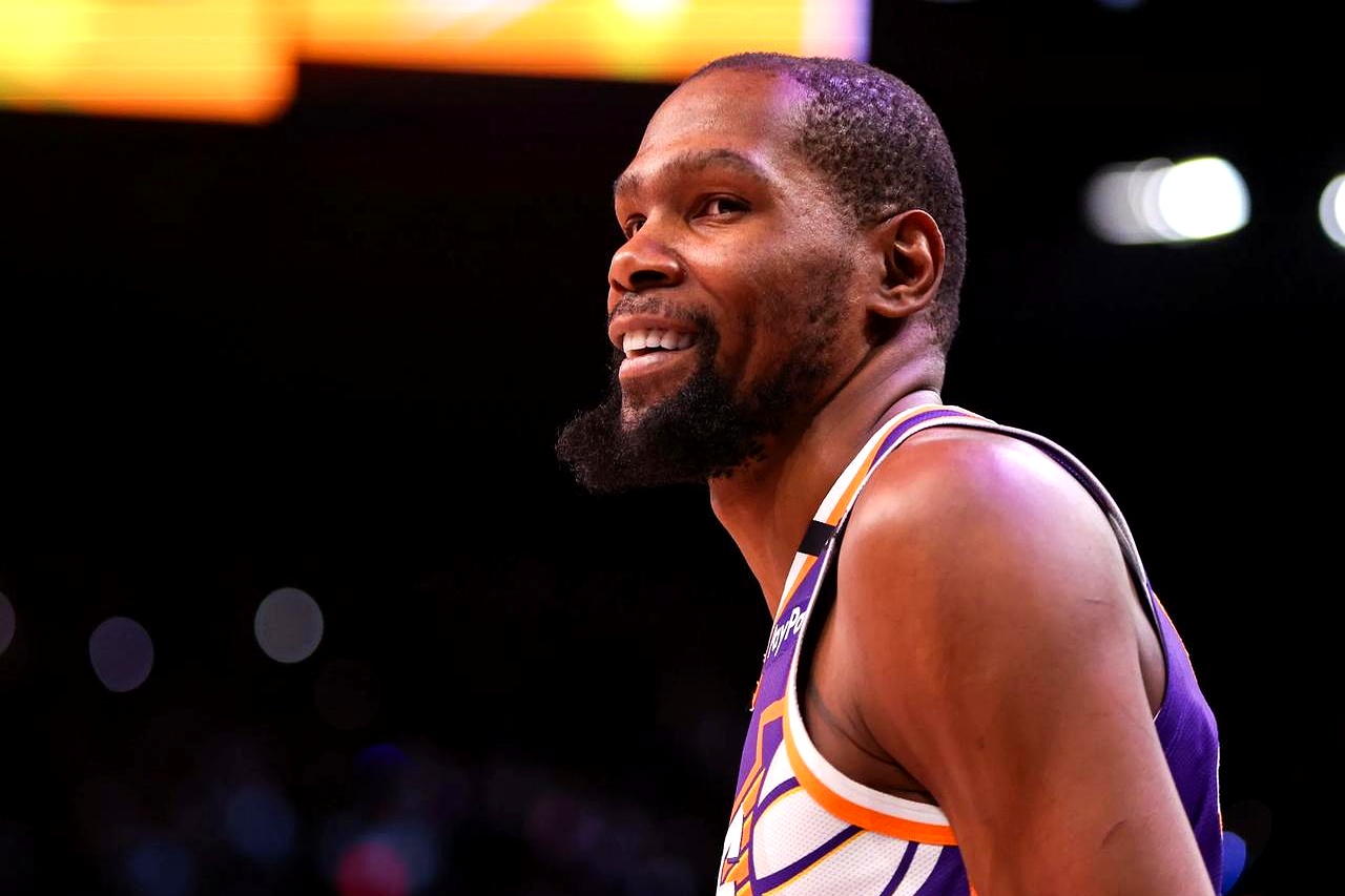 九游会-杜兰特在西班牙队比赛中精彩发挥，赛况扑朔迷离引发热议！的简单介绍